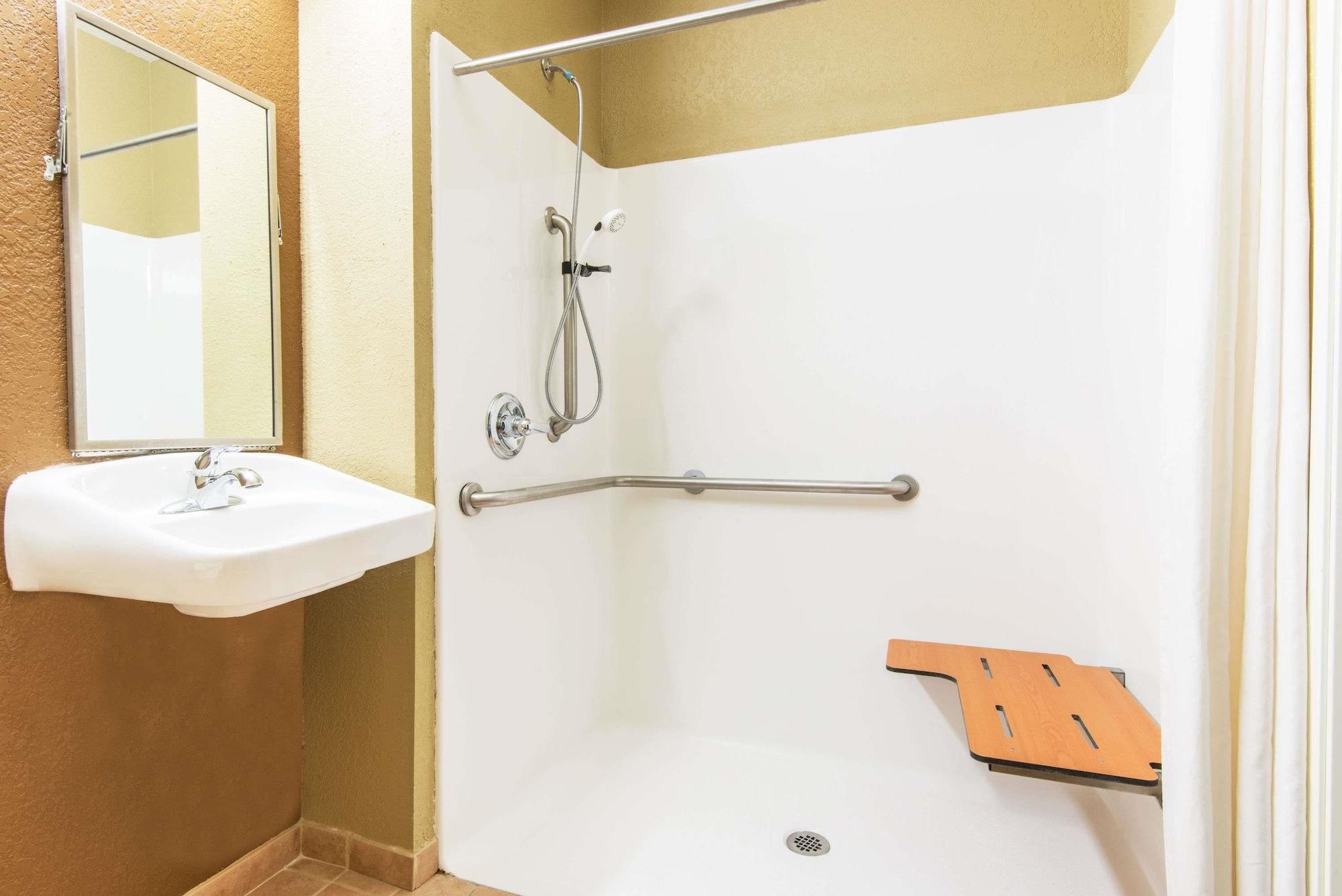 Microtel Inn And Suites Montgomery Eksteriør bilde