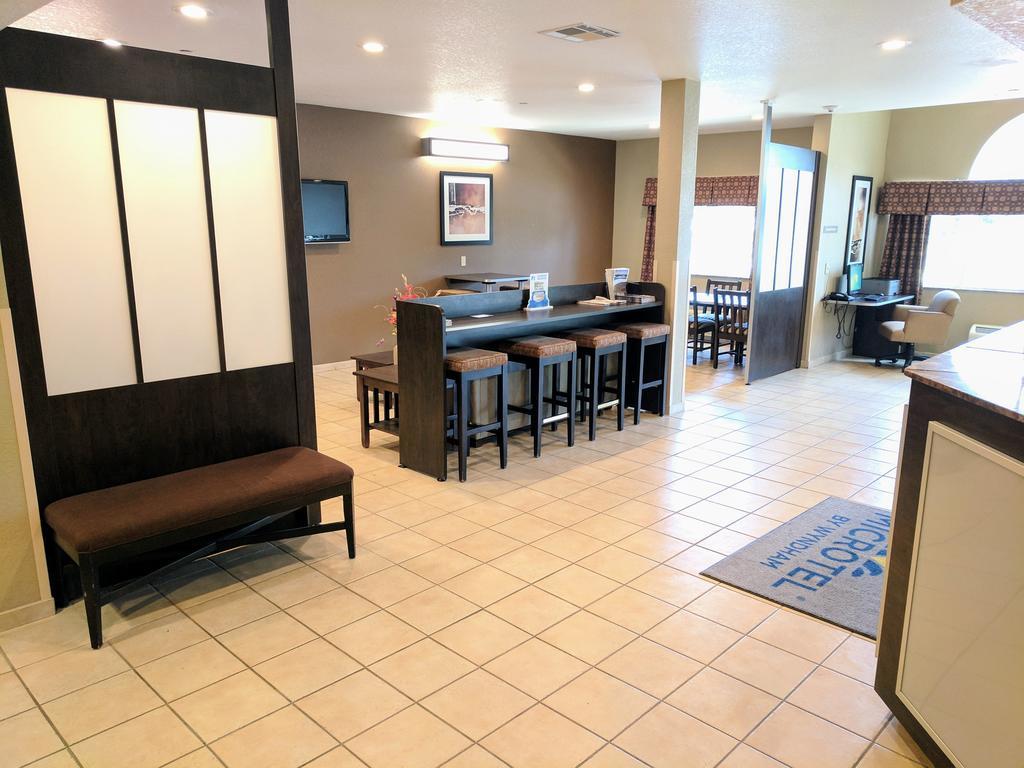 Microtel Inn And Suites Montgomery Eksteriør bilde